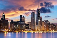 chicago skyline at dusk